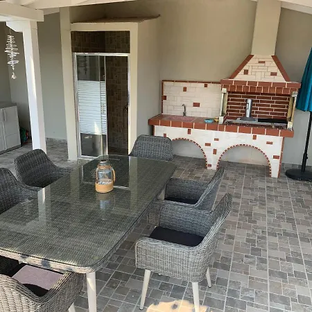 Three-storey Maisonette In *