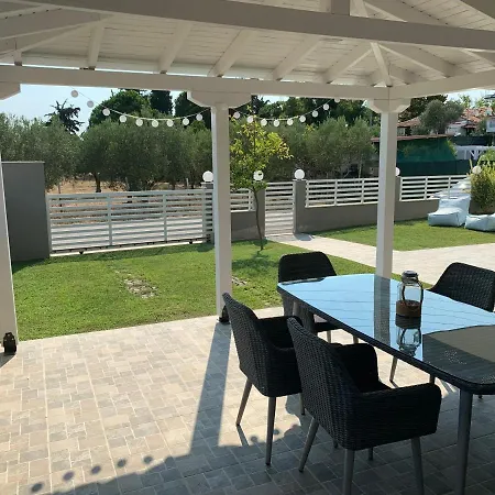 Three-storey Maisonette In Villa