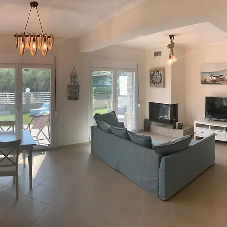 Villa Three-storey Maisonette In *