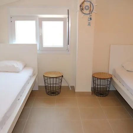 Three-storey Maisonette In *