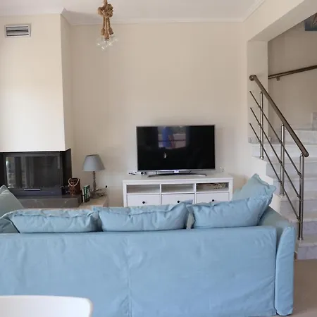 Three-storey Maisonette In