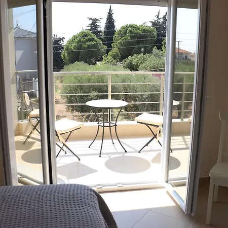 Three-storey Maisonette In *